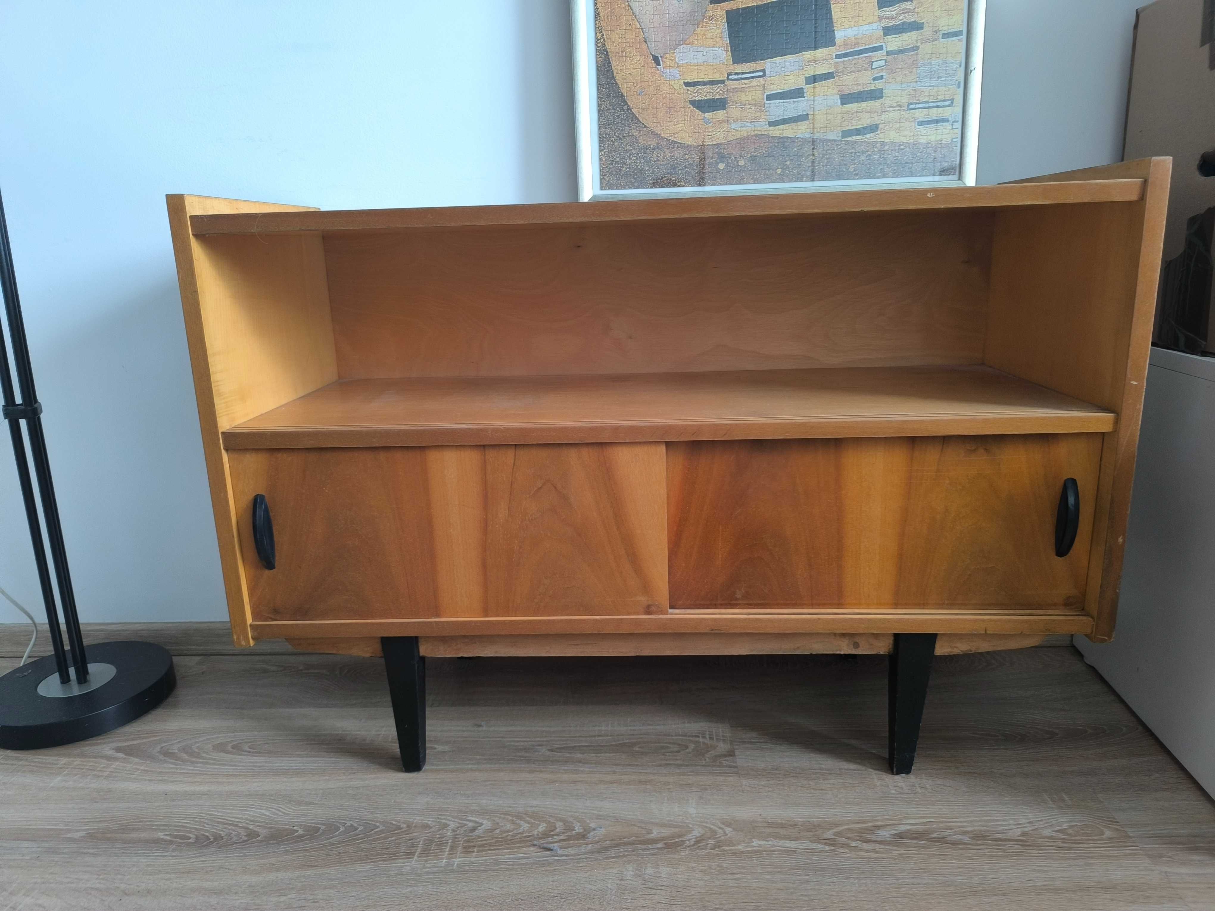 Witryna z 1964 roku.