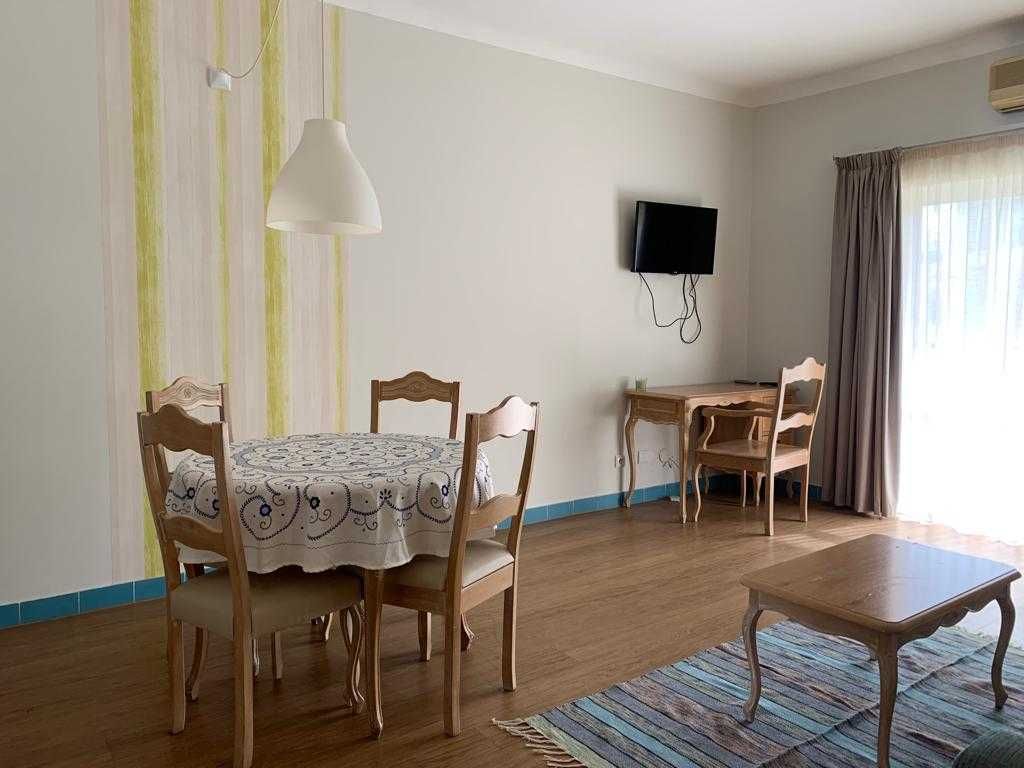 Apartamento T1 com piscina, Albufeira - JUNHO