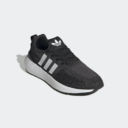 Оригинальные кроссовки Adidas Swift Run