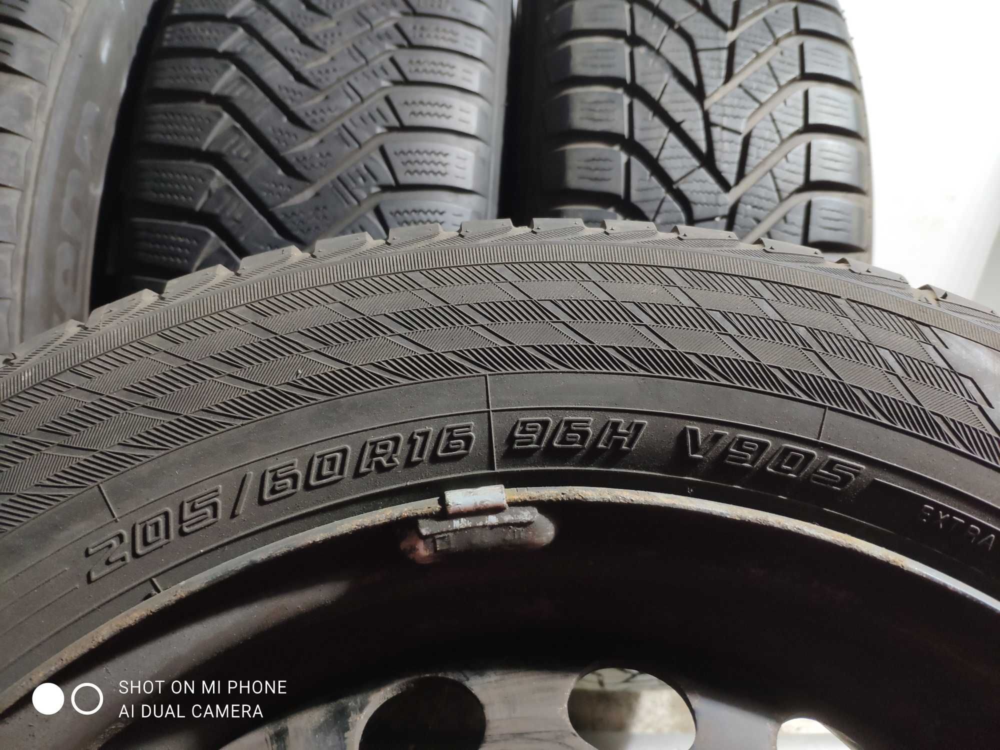 Koła opony felgi 205/60R16 YOKOHAMA 5x114,3 hyundai 96H komplet zimowe