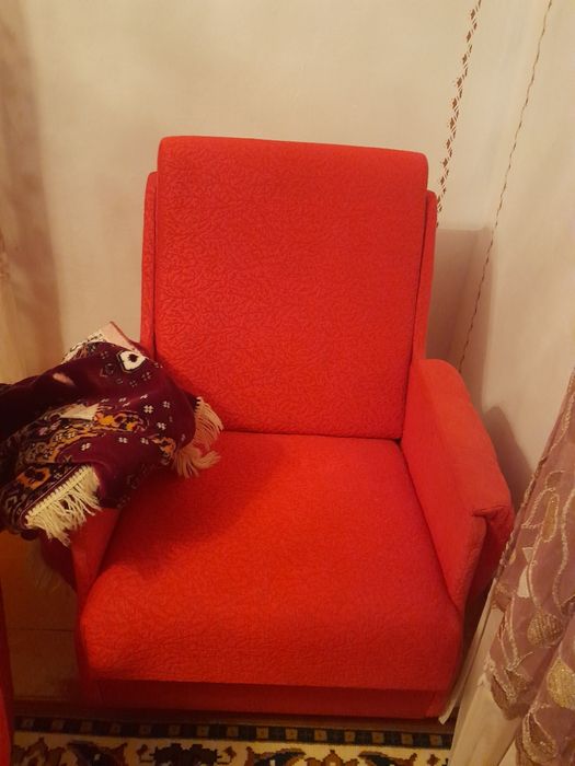 Продам м'ягкі крісла. б/у, можуть бути для рестарування для диванчиків