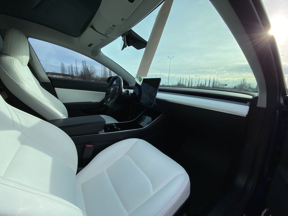 Tesla (№1030м/К1) Model 3 (ВНЕСОК від 30%) Авторинок МЕТРО