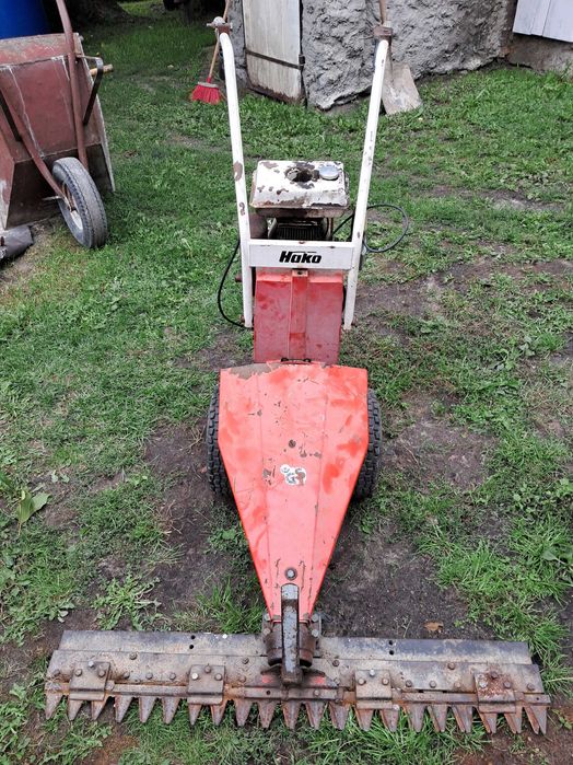 Dzik/ HAKO Traktorek jednosiowy kosiarka listwowa   Variette