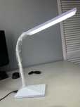 Lampka Led na biurko LED desk lamp nowa biała