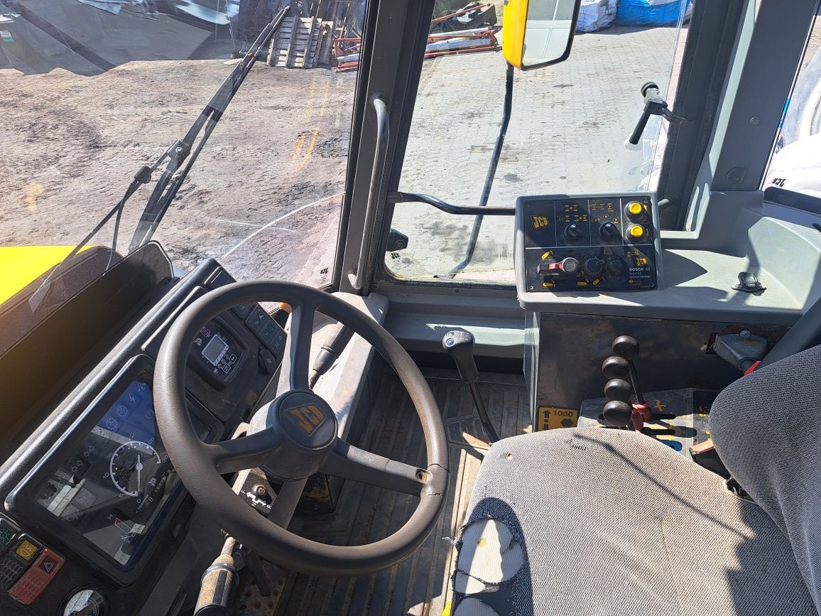 Jcb fastrac 185.
