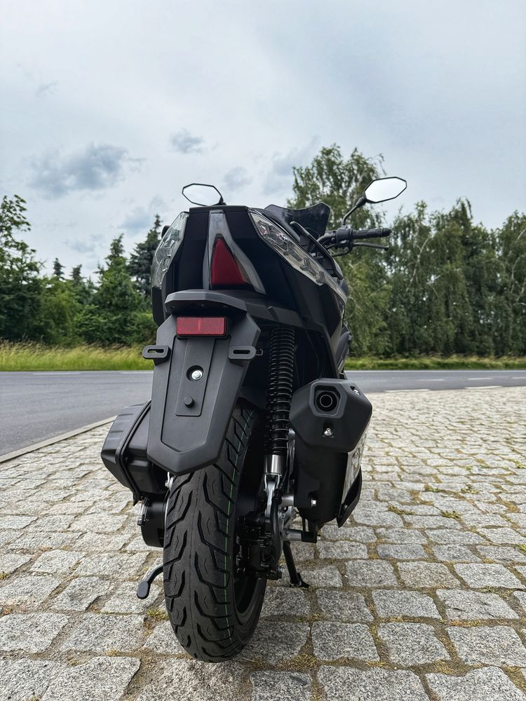 Barton Xplore 125, transport gratis