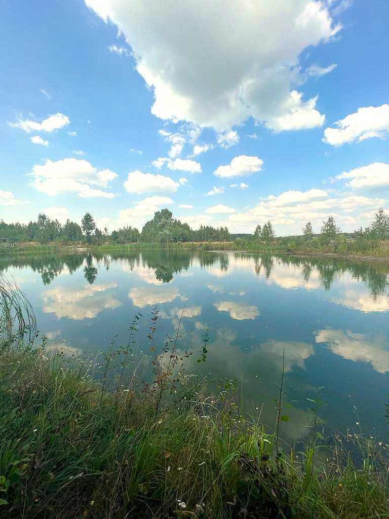 Ділянки 12,73 га з озером та лісом с. Гавронщина, 40 хв від Києва!