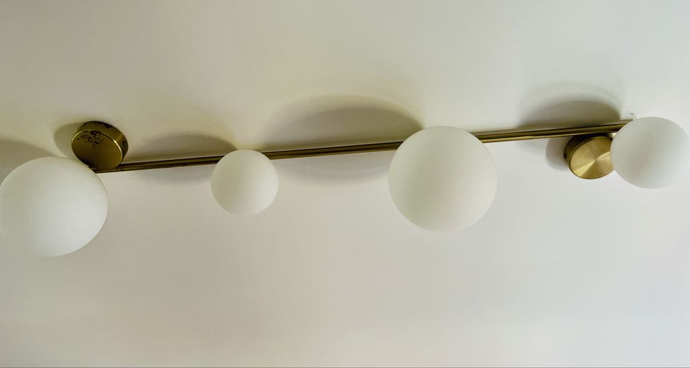 Candeeiro sala com 4 globos