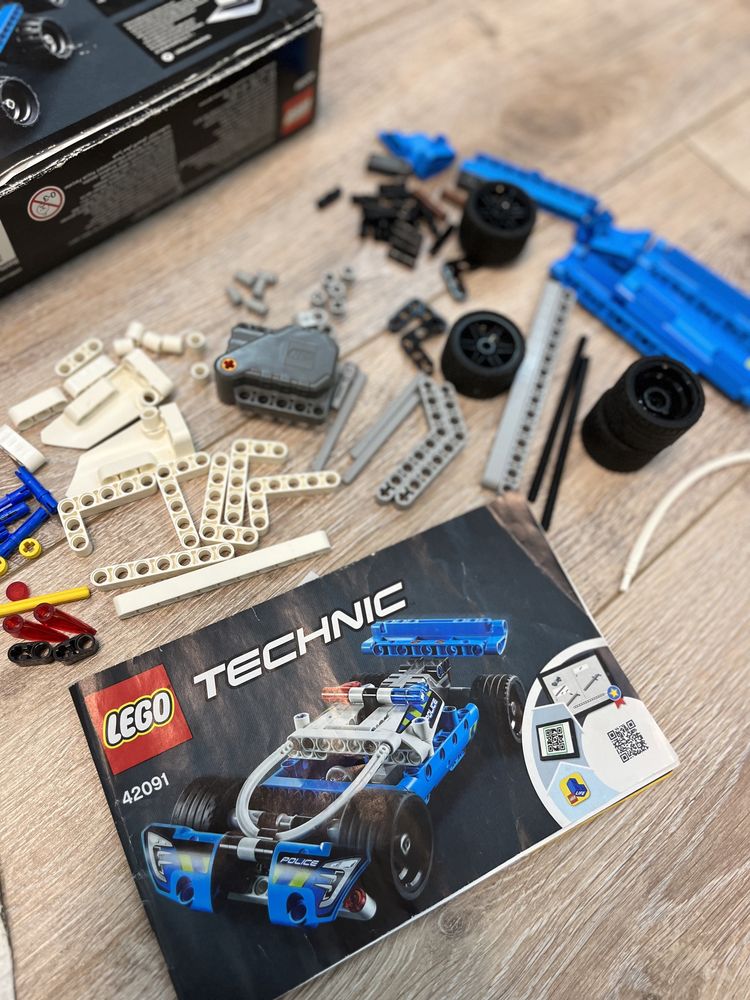 Lego Technic 42091 поліцейська машина