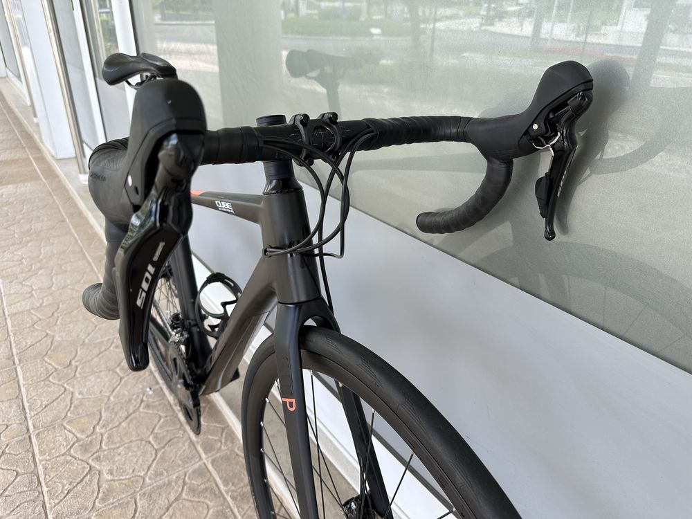 Bicicleta de estrada em carbono - Disco