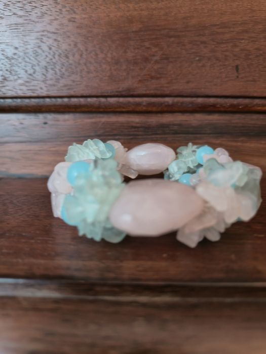 Pulseira nova com pedras naturais