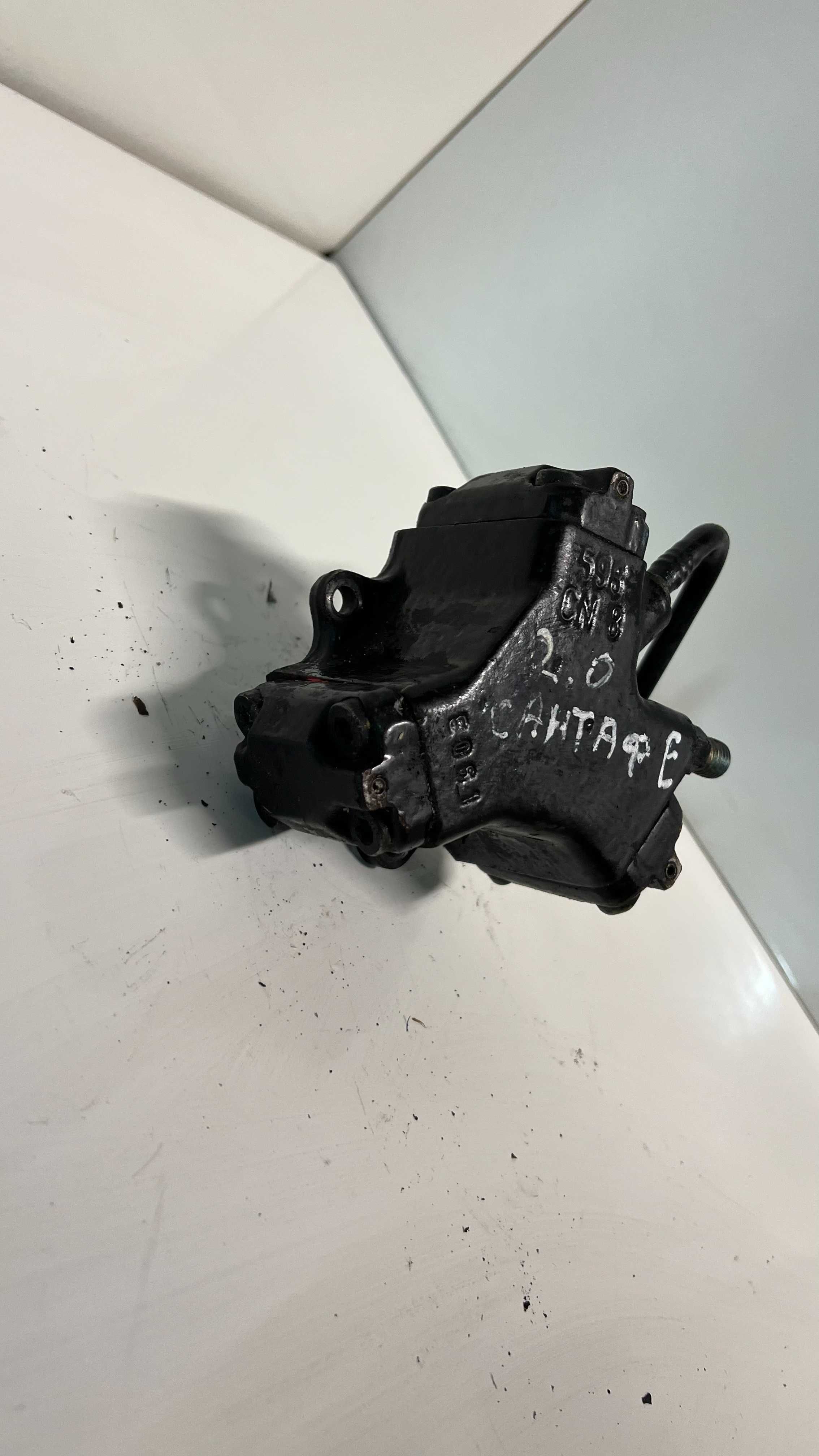 ТНВД Hyundai SantaFe Tucson Kia Sportage Carens  Cerato 2.0 0445010038