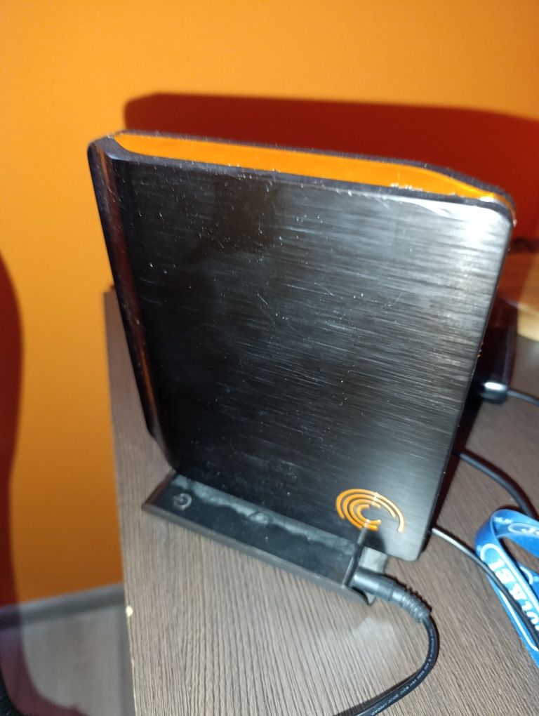 300 GB Dysk przenośny -kopia bezpieczeństwa