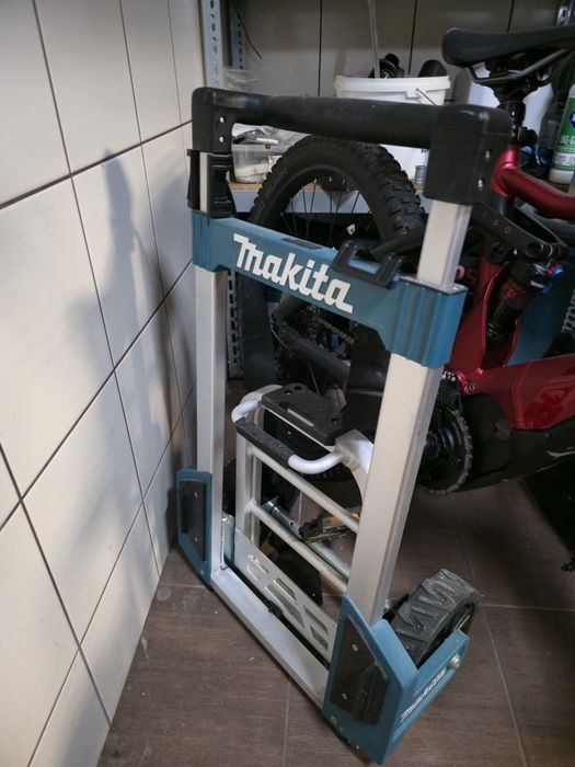 Wózek transportowy makita
