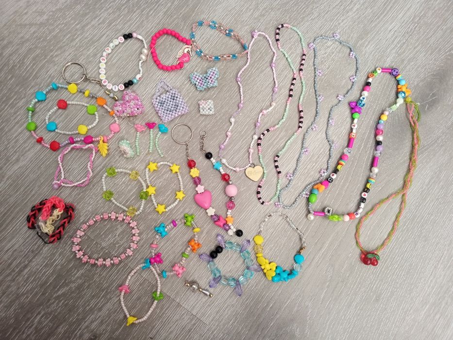 Вироби з бісеру ручної роботи