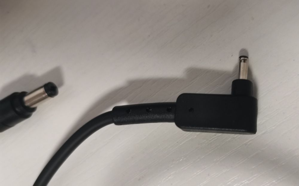 Z0353A Zasilacz CHICONY 19V 3,42A 65W A18-065N3A 3,5X1,2