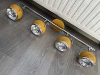 Lampa zolte kule