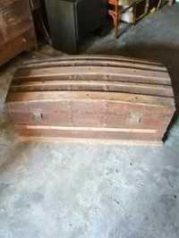 Arca em madeira e ferro, muito antiga