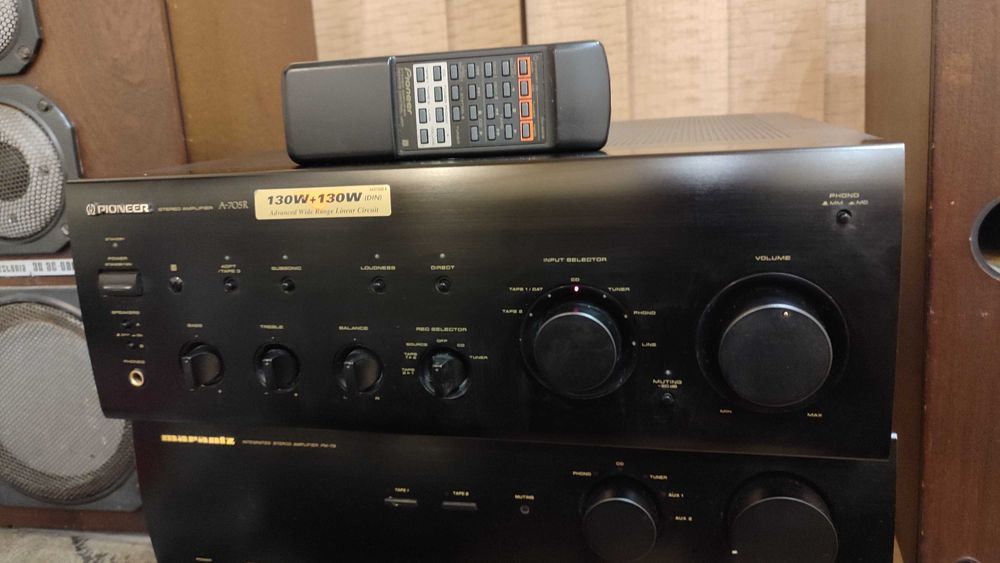 Мощный Усилитель звука  Pioneer A-705R. Звук !
