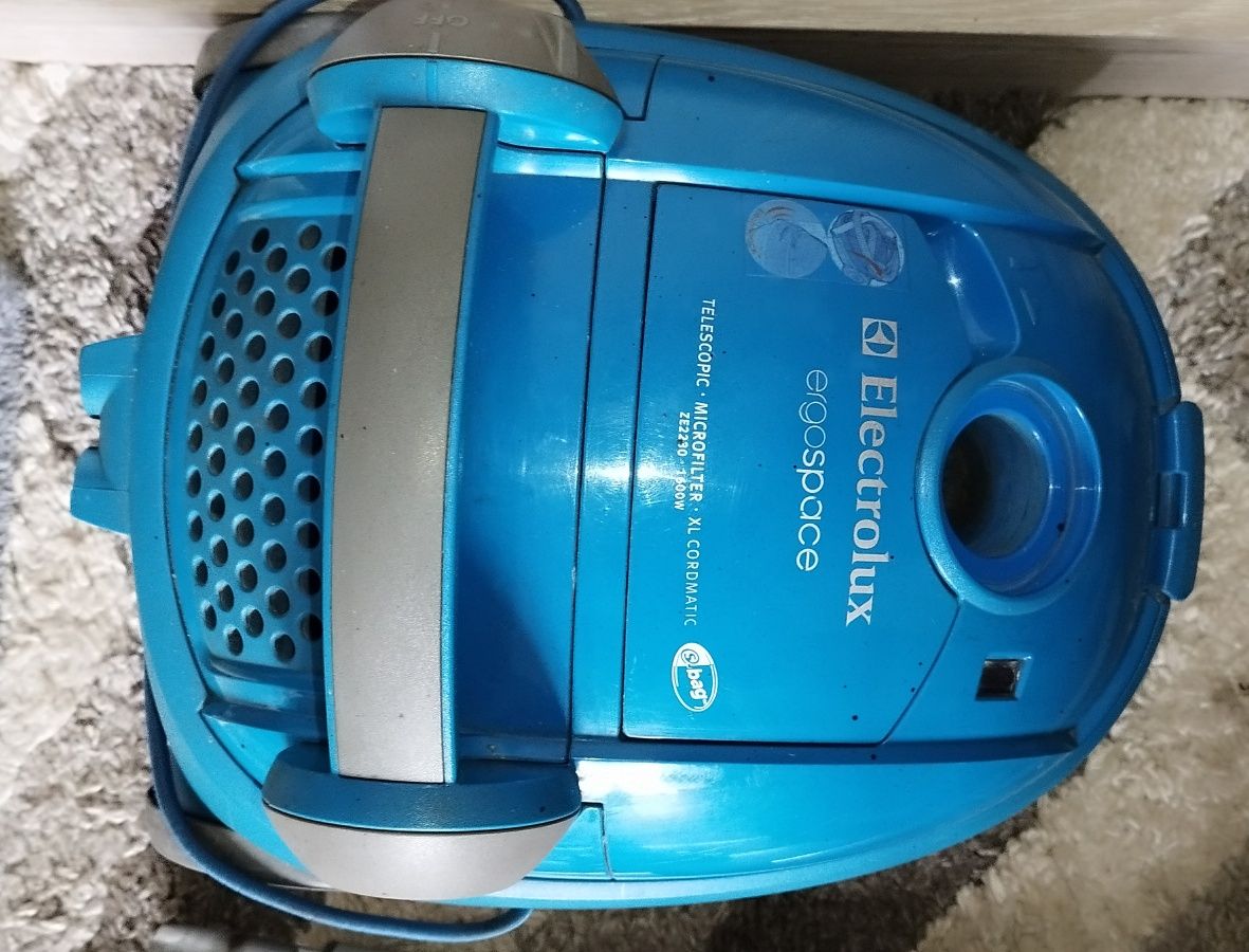 Sprzedam super odkurzacz workowy firmy Electrolux Ergospace 1600W