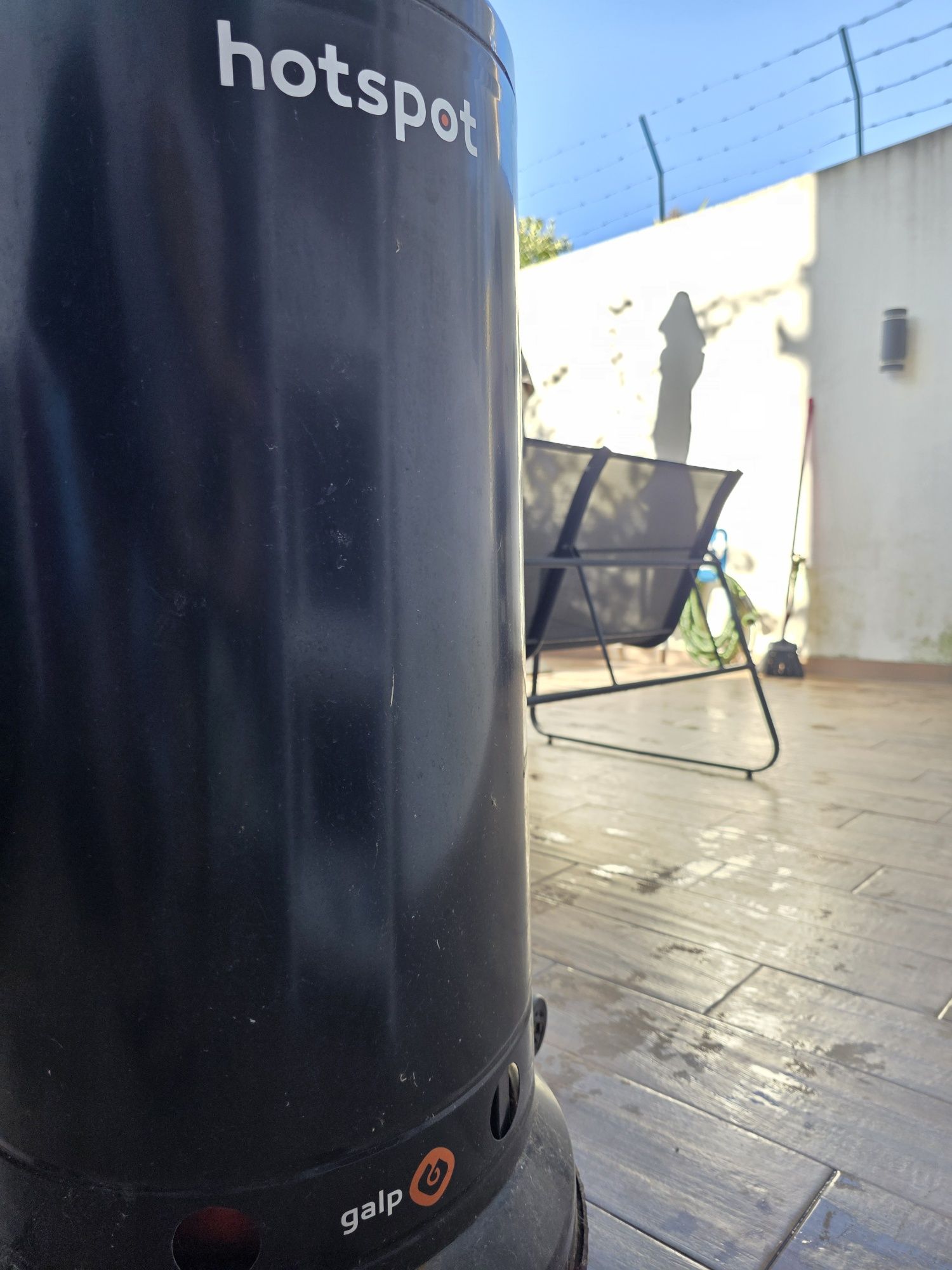 Aquecedor de Exterior a Gás Hotspot Galp + Bilha usada
