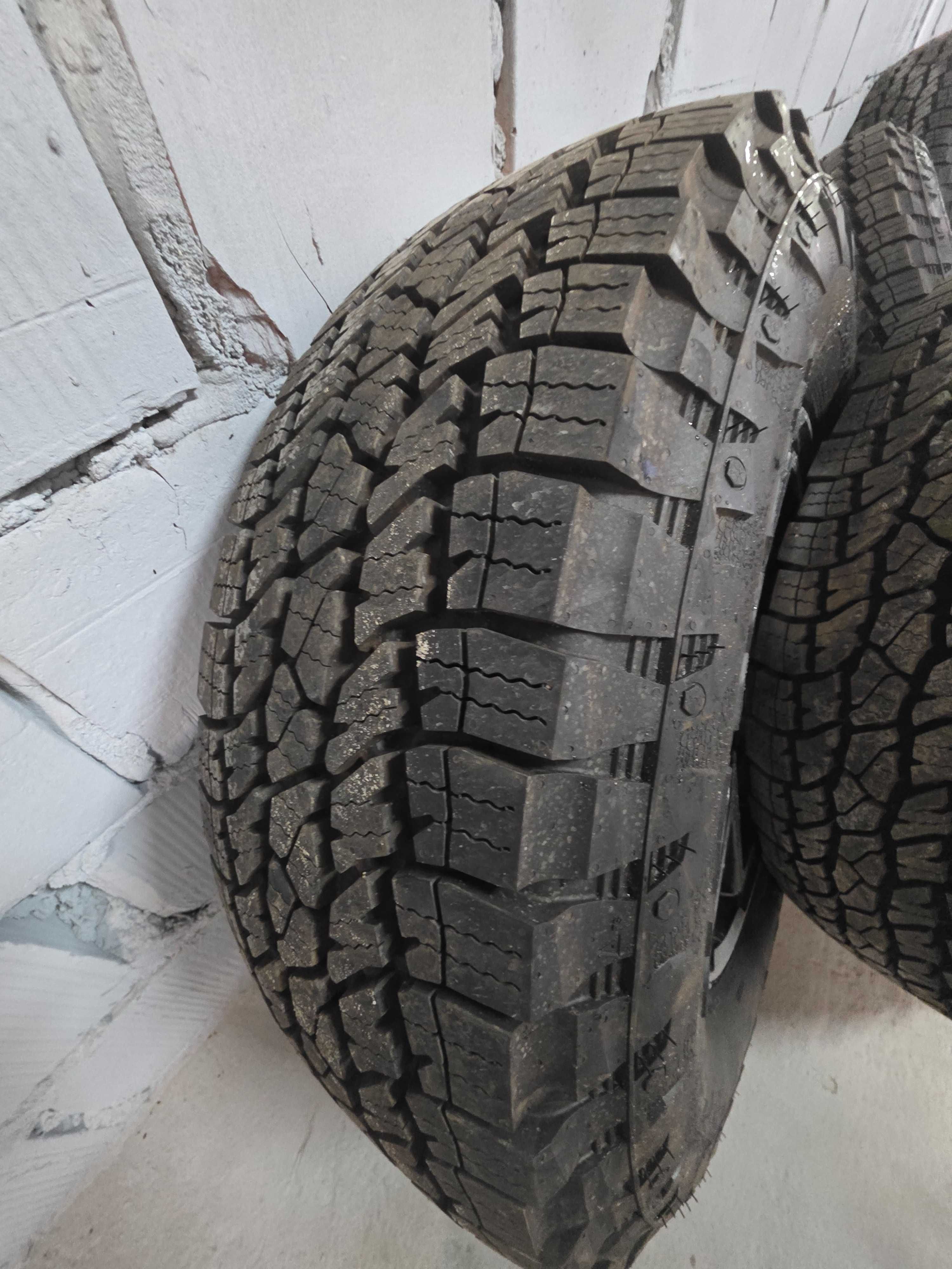 Nowe koła (Nexen 255/75/17 i felgi) od Jeep Wrangler Rubicon 2024