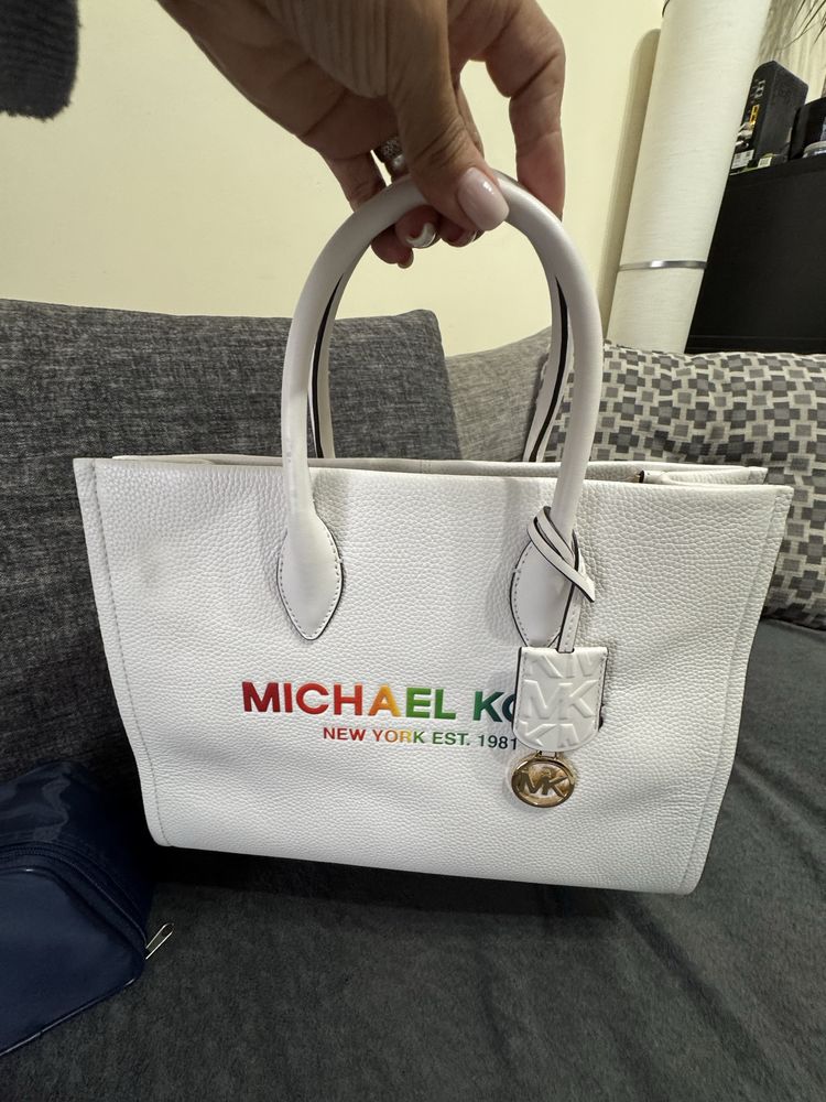 Mala Michael Korss originl branca tamanho medio em muito nom estado