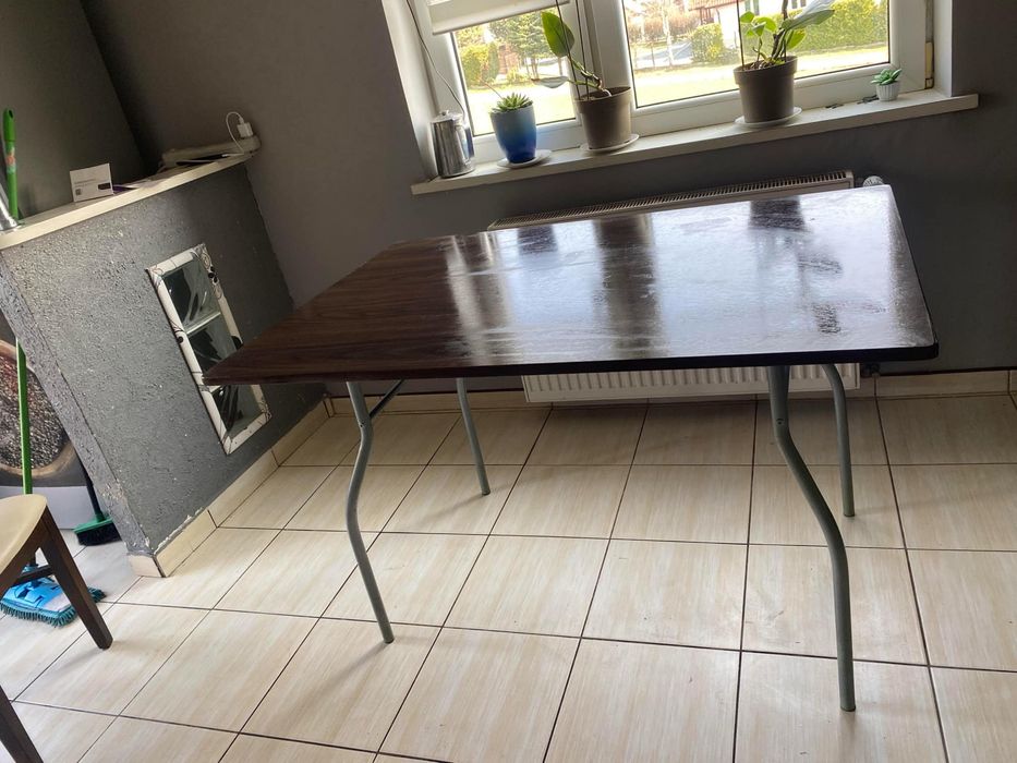 Stół kuchenny ciemny brąz