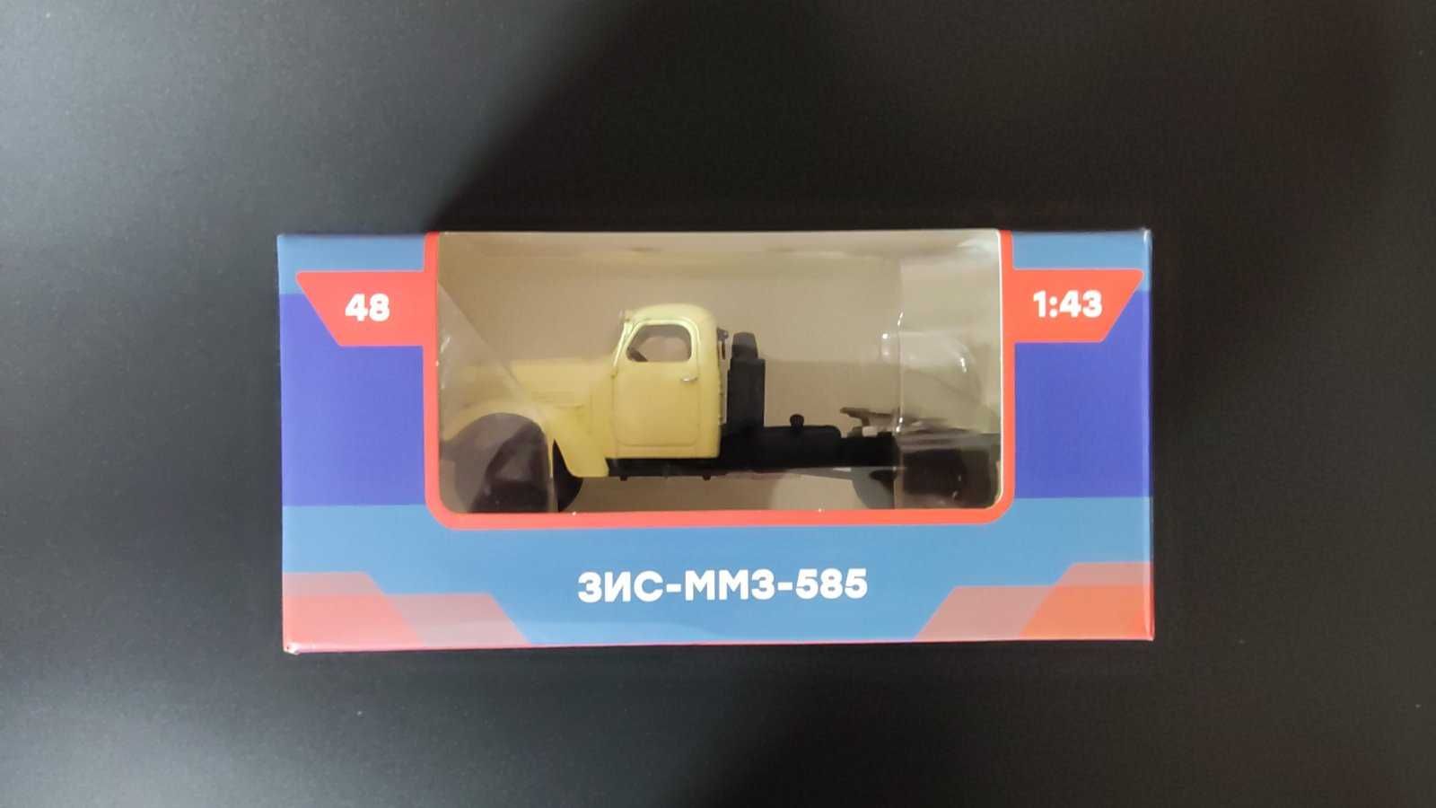 Колекційні масштабні металеві моделі вантажних автомобілів 1/43