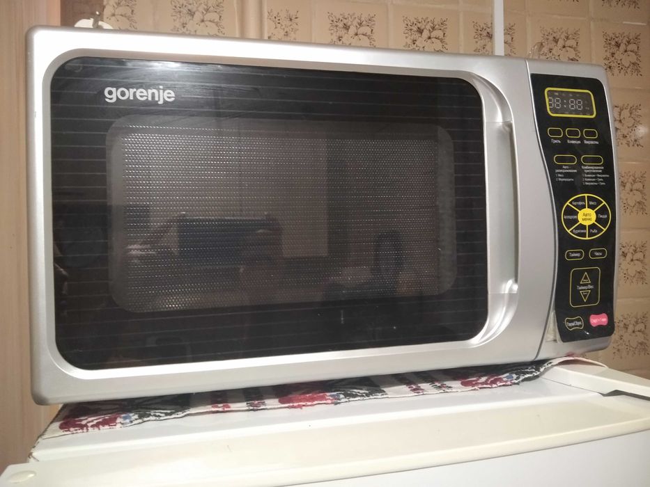 Мікрохвильова піч GORENJE MO-230 DC