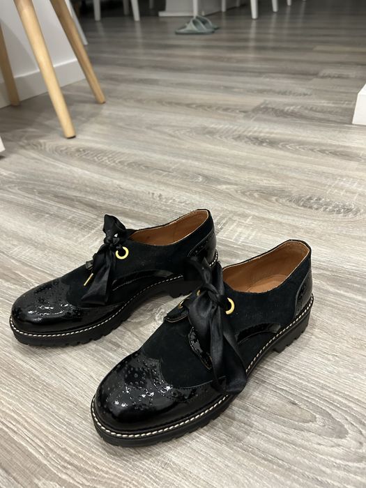 Sapatos tipo cubanas