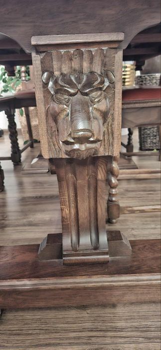 Piękny rustykalny stół dębowy do jadalni