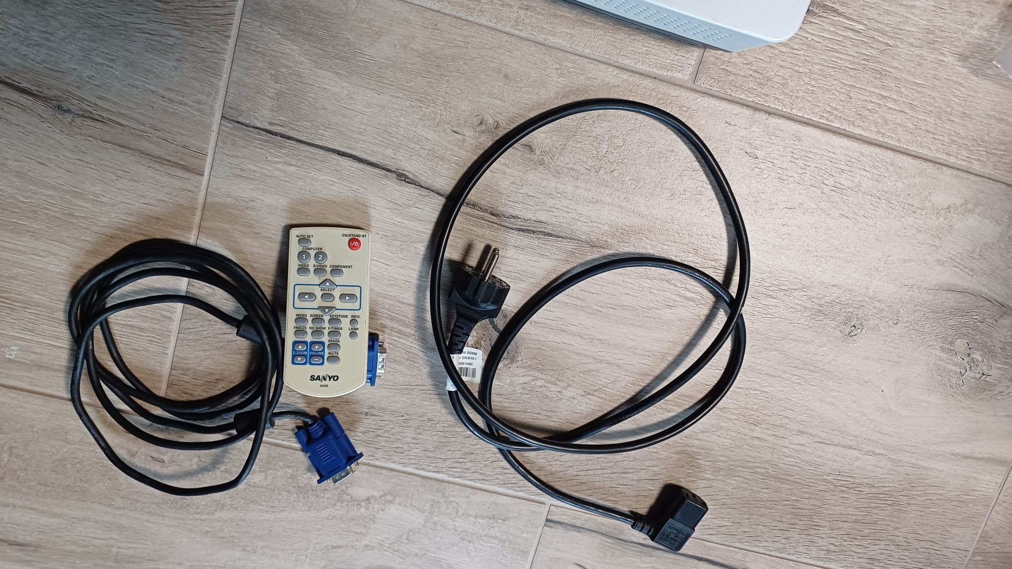 Projektor Sanyo XGA Model PLC-XW200