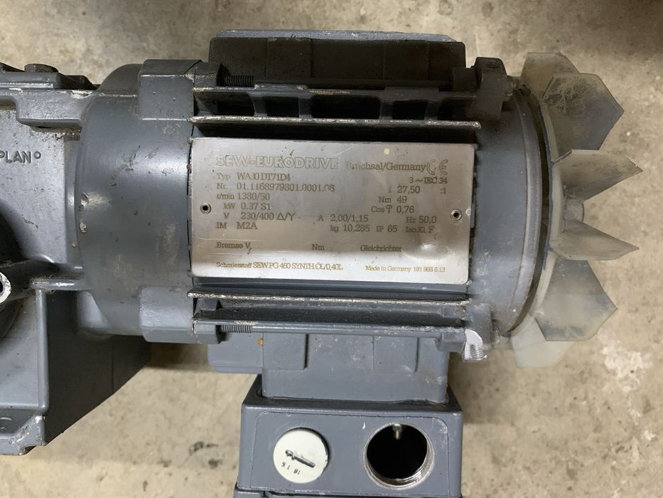 Продам 2 мотори SEW з редуктором з Німеччини