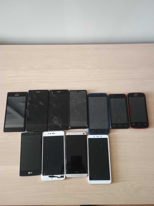 Zestaw telefonów na części 11sztuk