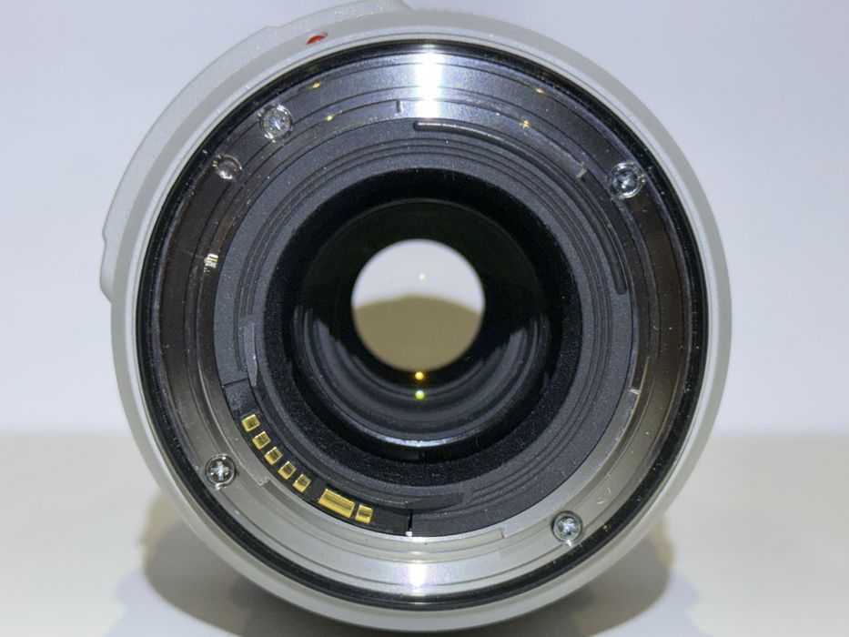 Canon 70-300 f/4-5.6L IS USM. Mało używany egzemplarz.