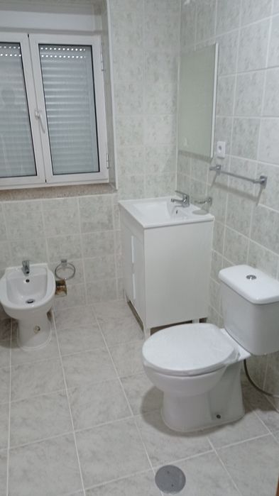 Aloga se T2 por 600€ mês