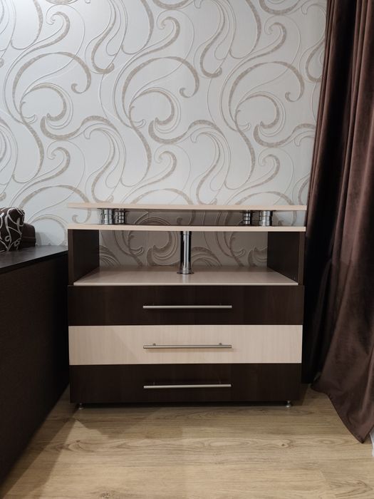 Продам комод коричневий