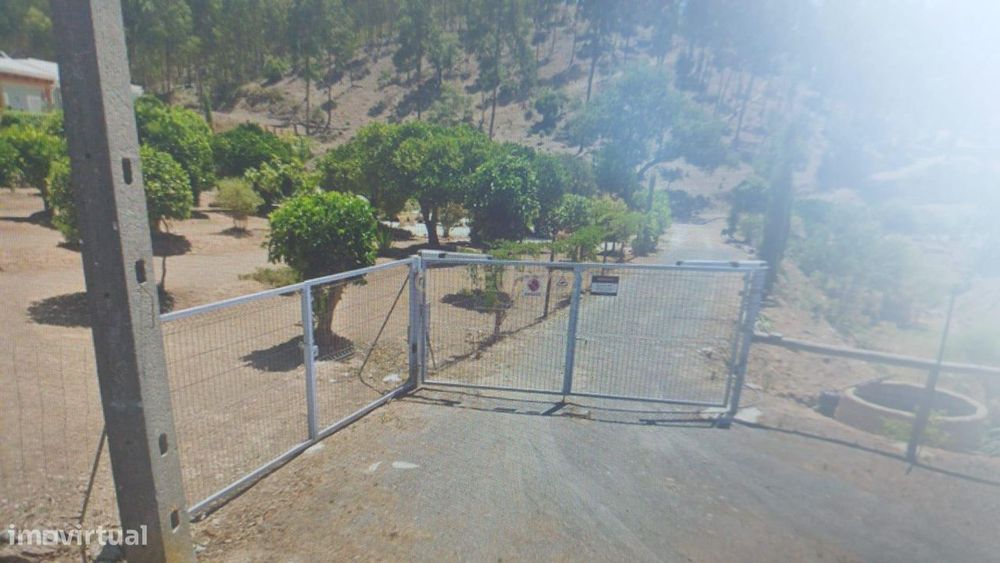 Terreno Rústico Com 6320M2, Vedado Com Portão Automático Na Entrada
