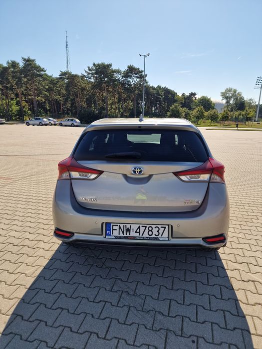 Toyota Auris 1.8 Hybryda ACTIVE PL salon pierwszy właściciel hatchback