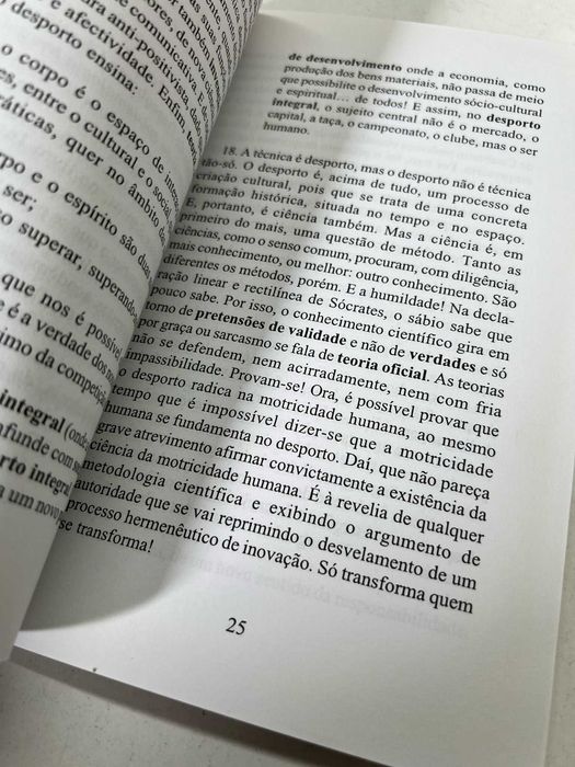 Livro - Algumas Teses sobre o Desporto (ctt editorial grátis)