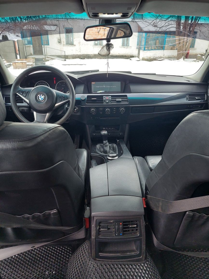 BMW 525 в кузові e61