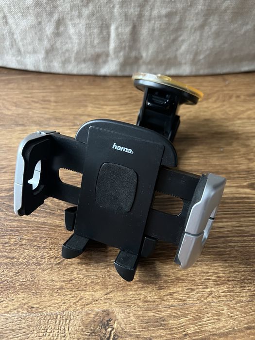 Uchwyt samochodowy na telefon Hama
