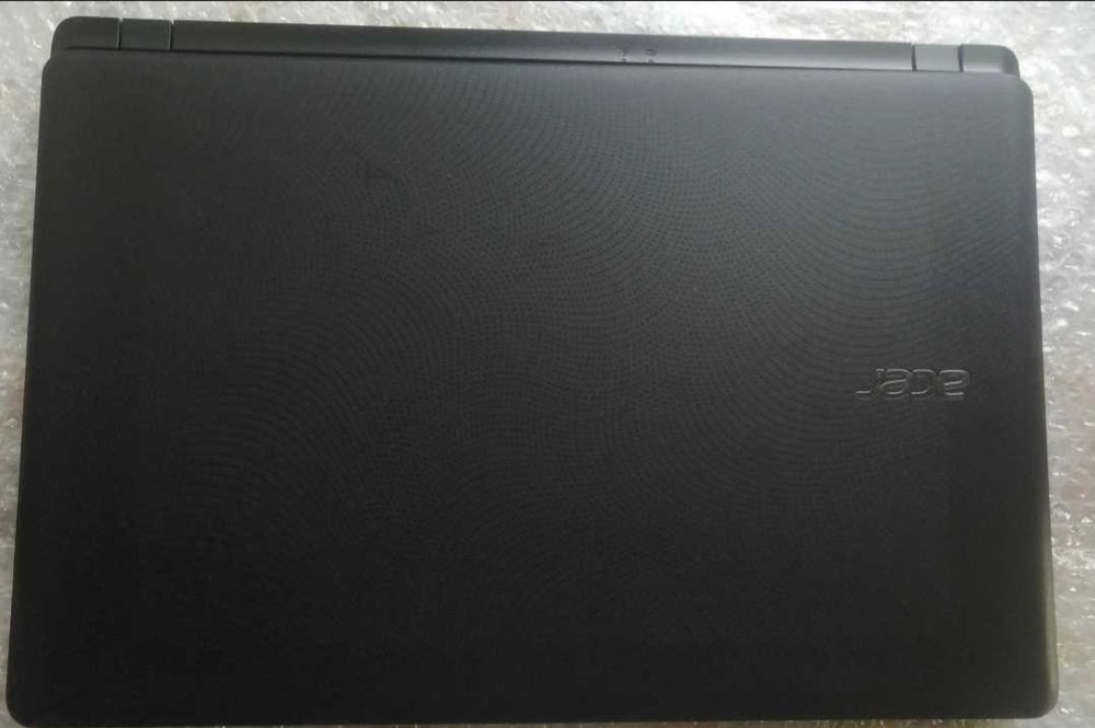 Ноутбук Acer Aspire ES1-533