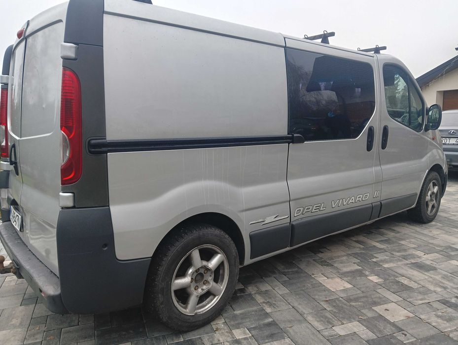 Opel Vivaro 2.0tdci 6 osób brygadówka lift