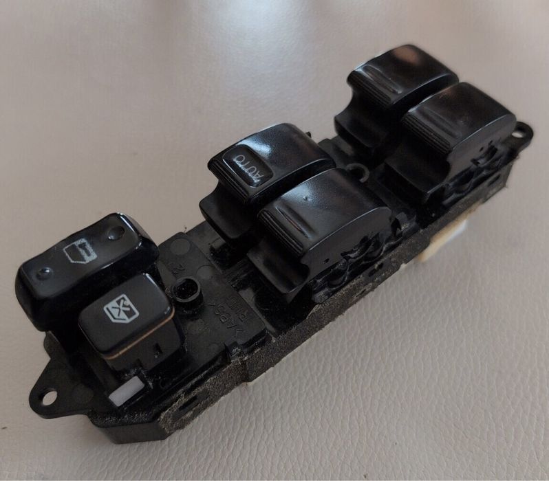 Продам кнопки стеклоподьемников jzx 100 mark cresta chaser