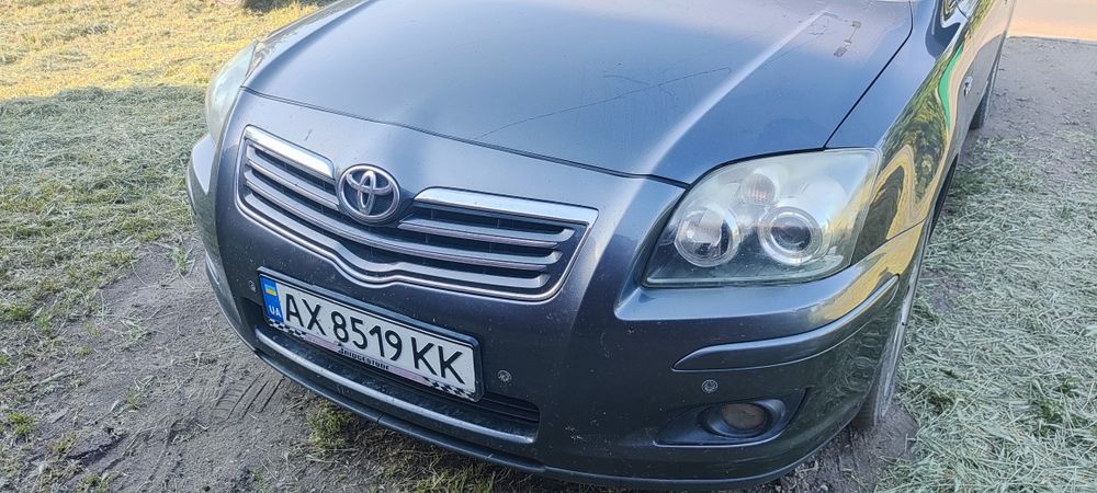 Тайота авенсіс 2007