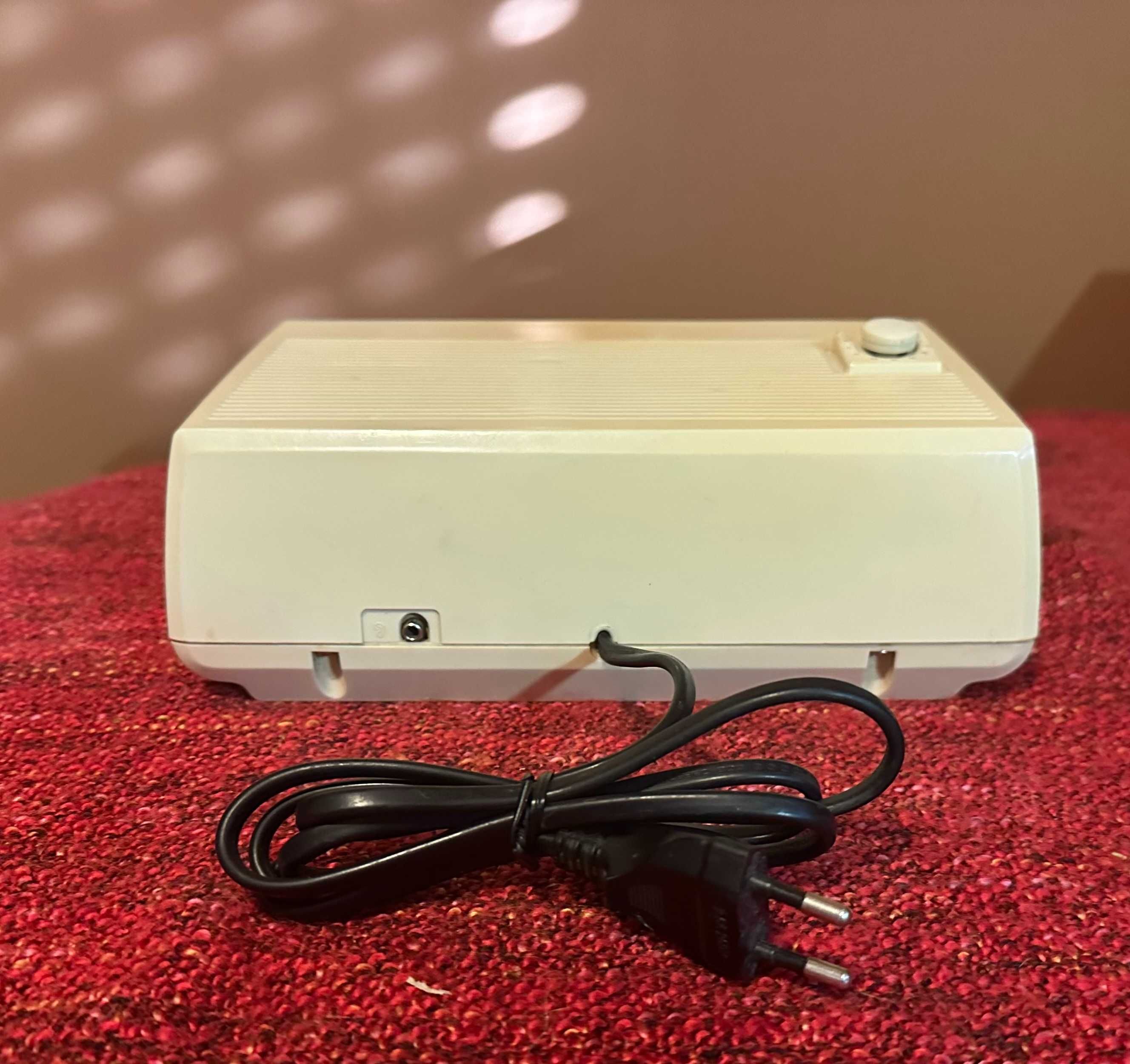 Sanyo RM-5021 relógio e radio despertador de palhetas flip-clock 1975