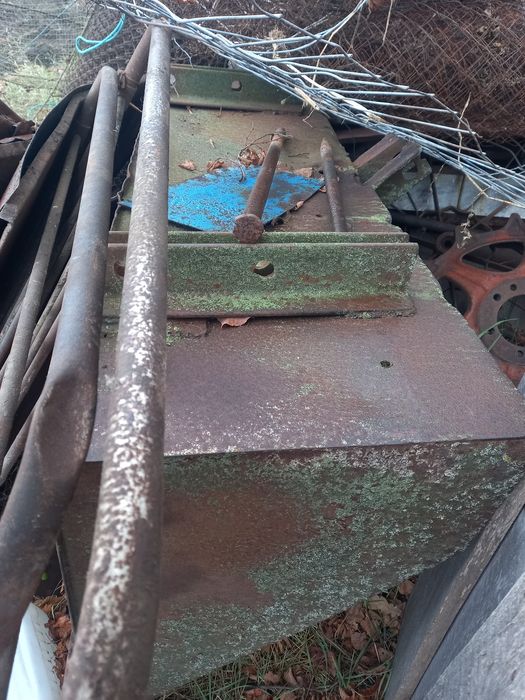 Продам трактор  Т25