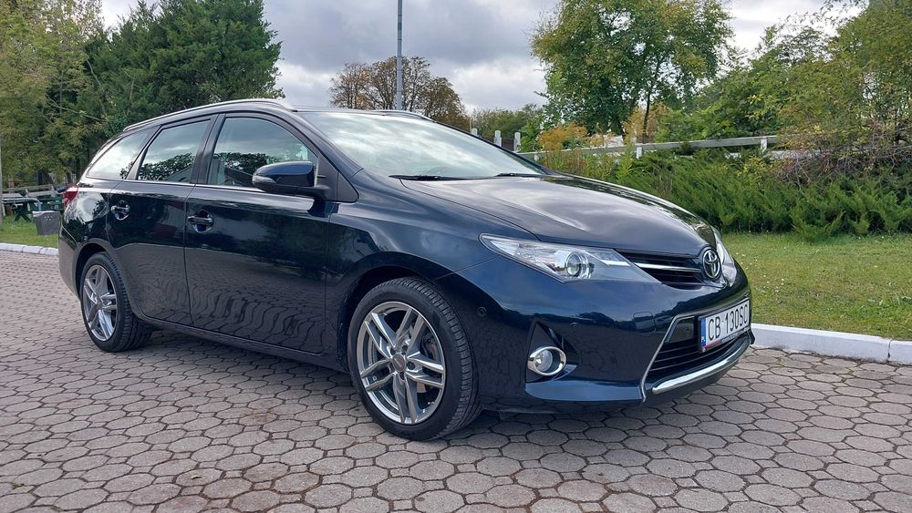 Toyota Auris II TS 1.6 • Automat • ASO • Bezwypadkowy • 120 tys. km